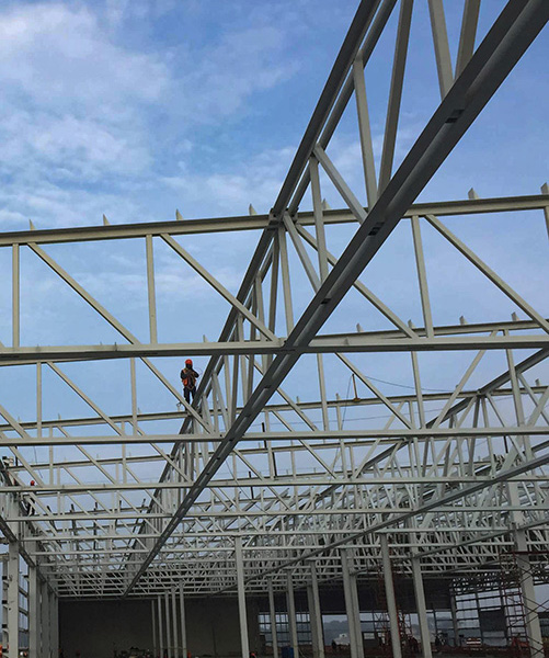 IACSA-estructuras-metalicas-construccionNave_Audi_04